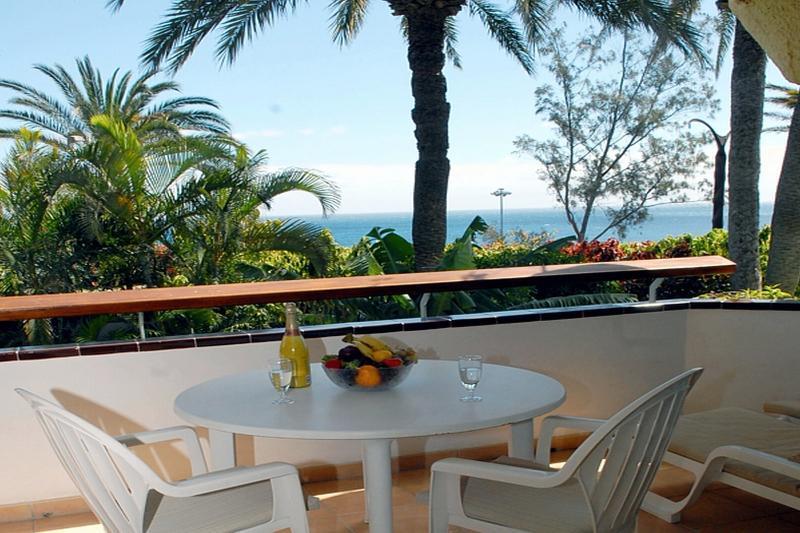 Nogalera Hotell San Bartolomé Exteriör bild